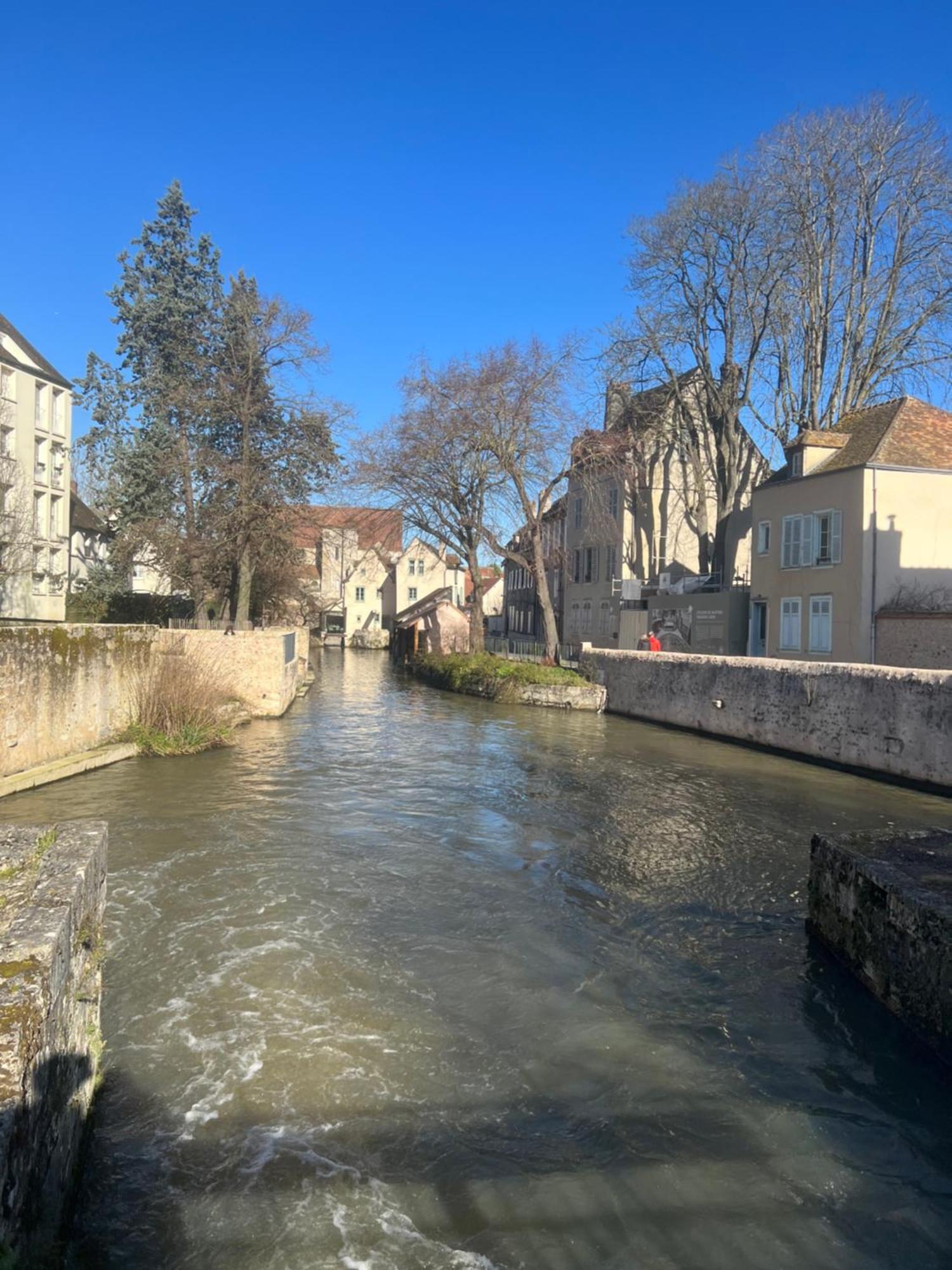 T3 De 55M2 Au Centre De Chartres Avec Parking Daire Dış mekan fotoğraf