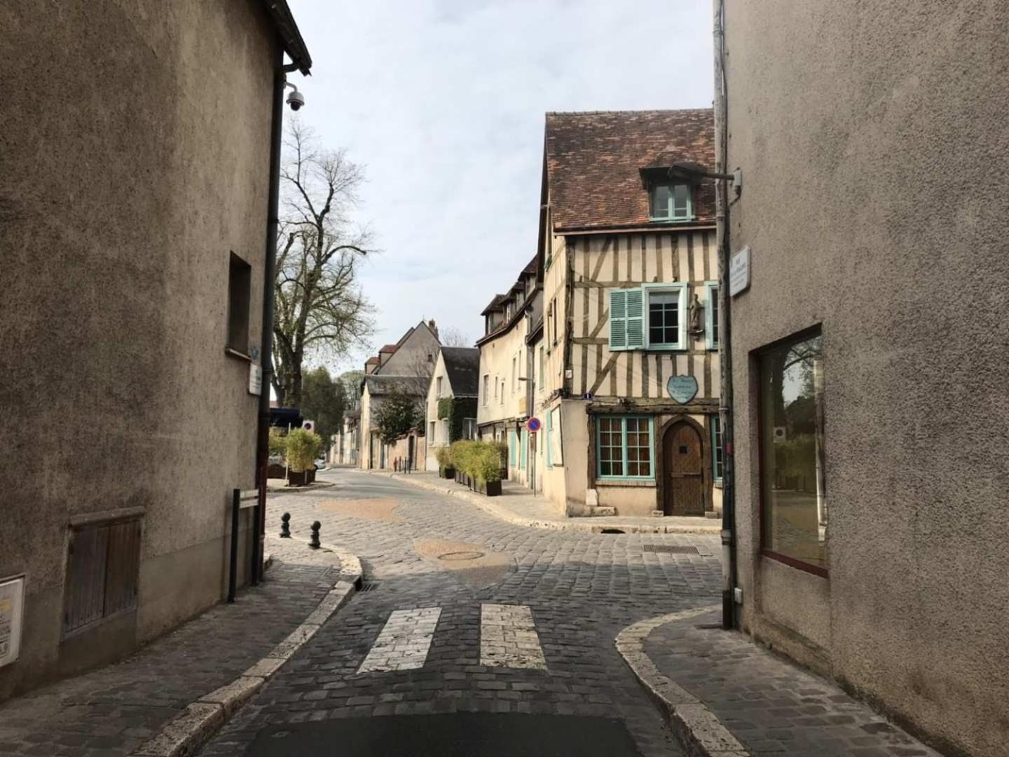 T3 De 55M2 Au Centre De Chartres Avec Parking Daire Dış mekan fotoğraf