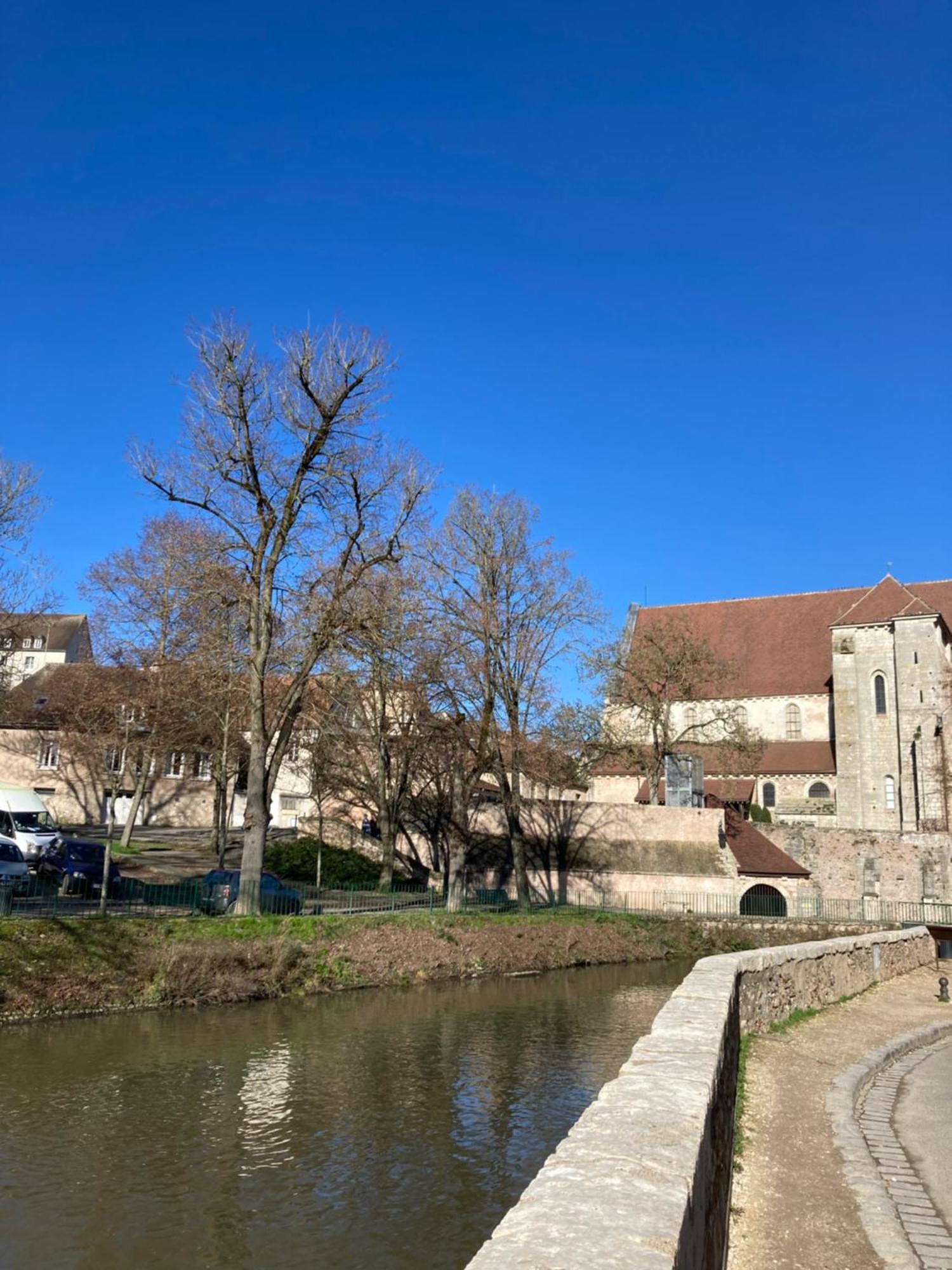 T3 De 55M2 Au Centre De Chartres Avec Parking Daire Dış mekan fotoğraf