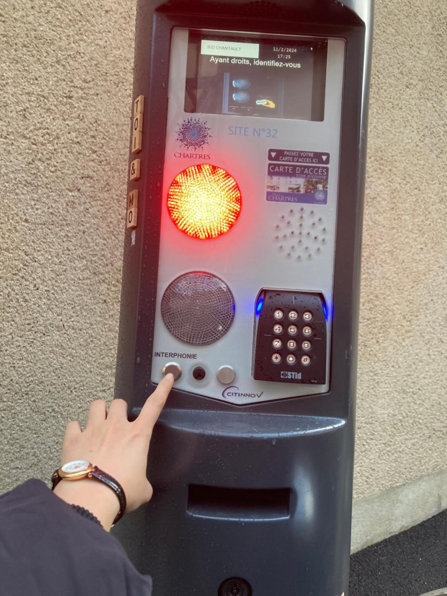 T3 De 55M2 Au Centre De Chartres Avec Parking Daire Dış mekan fotoğraf