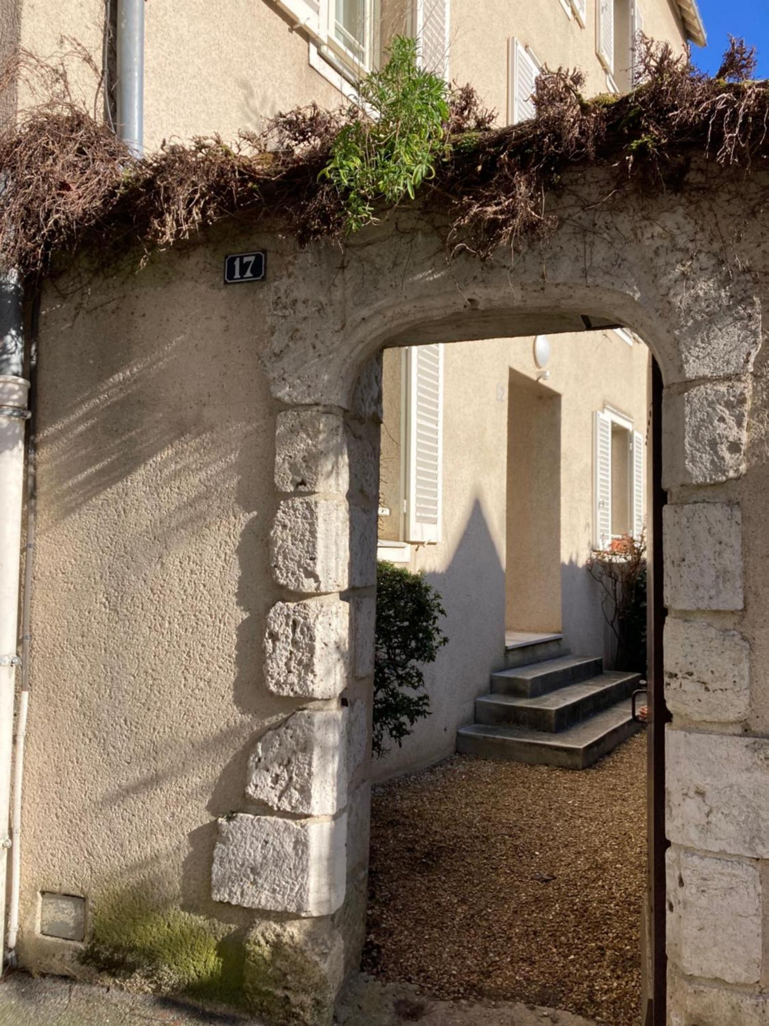 T3 De 55M2 Au Centre De Chartres Avec Parking Daire Dış mekan fotoğraf