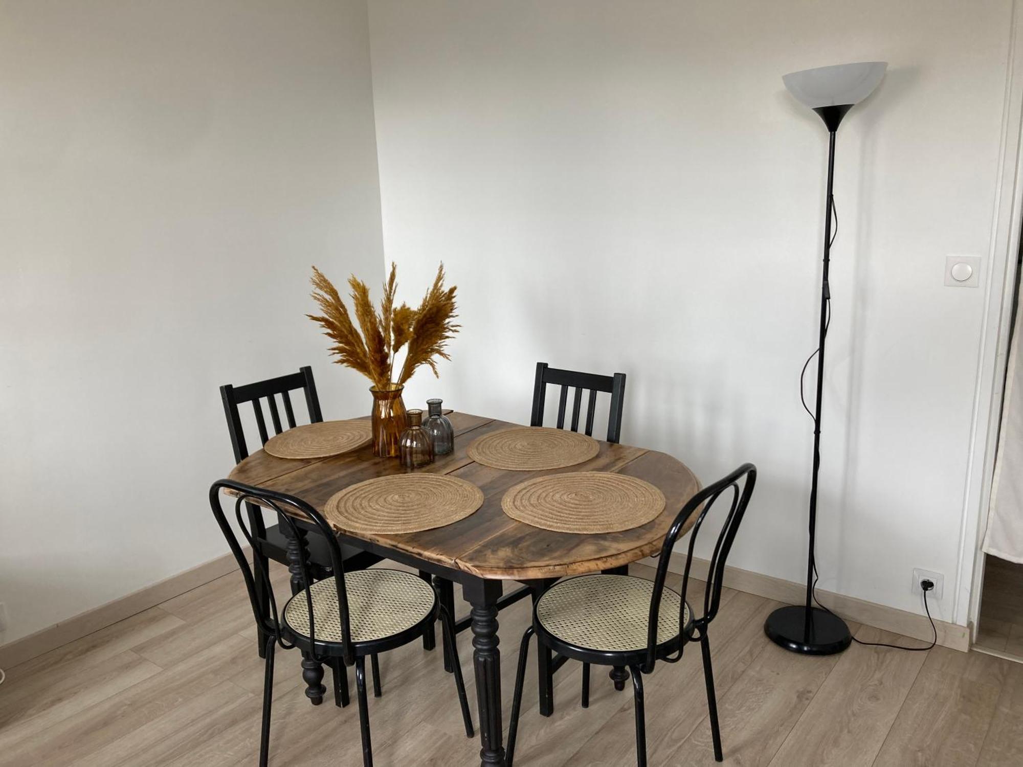 T3 De 55M2 Au Centre De Chartres Avec Parking Daire Dış mekan fotoğraf